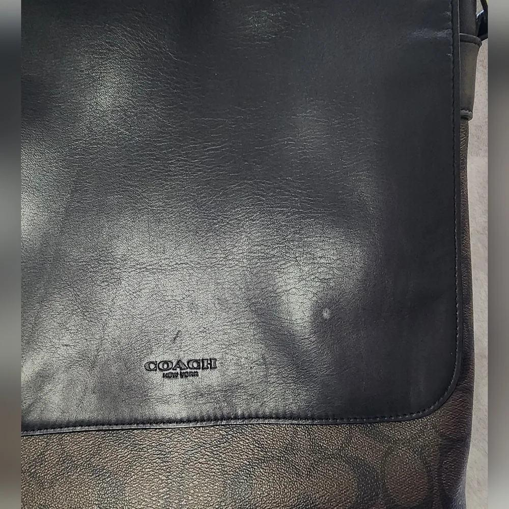COACH Messenger Bag